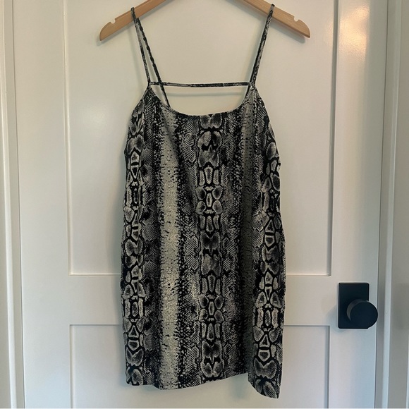 Motel Selest Snake Print Mini Dress Size L NWT - Picture 5 of 8